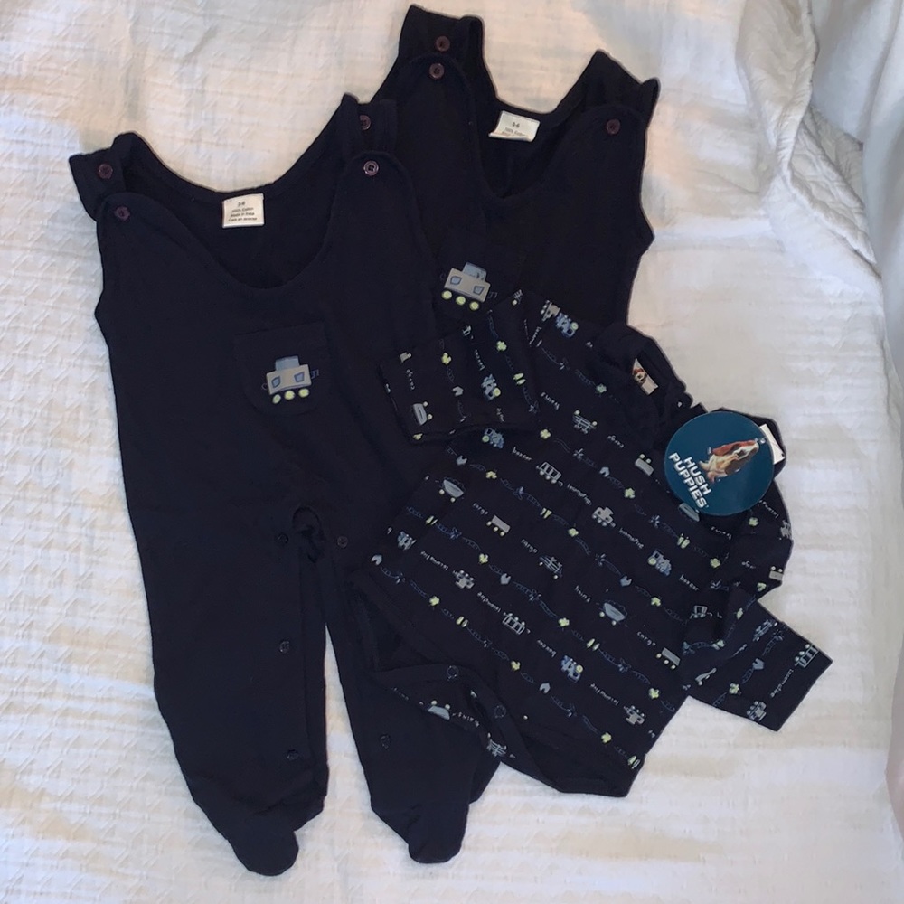 Hush puppies 3 piece matching baby set NWT 🚂 locomotives